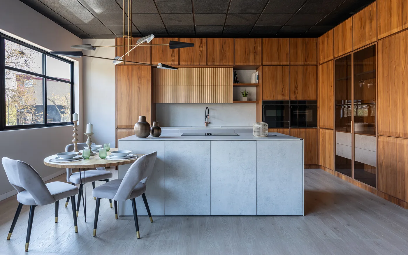Distribución de cocina a medida en Cádiz — Rosso Home Design